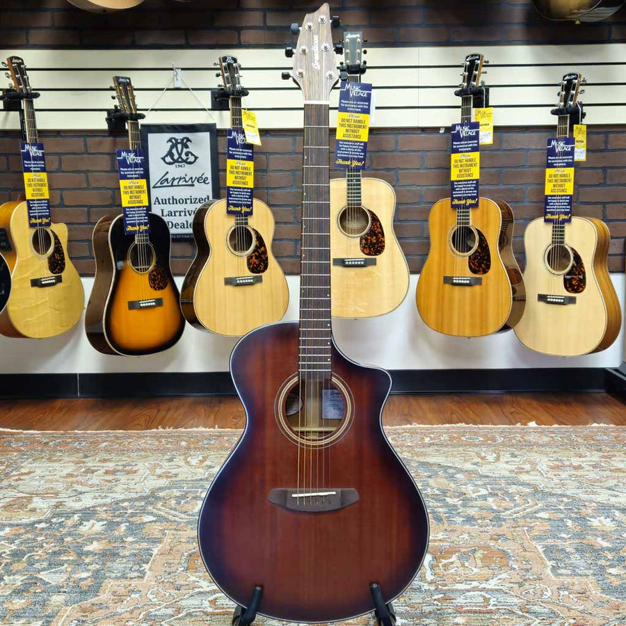 B Stock Breedlove Wildwood Concert Acoustic Electric Guitar Whiskey Burst