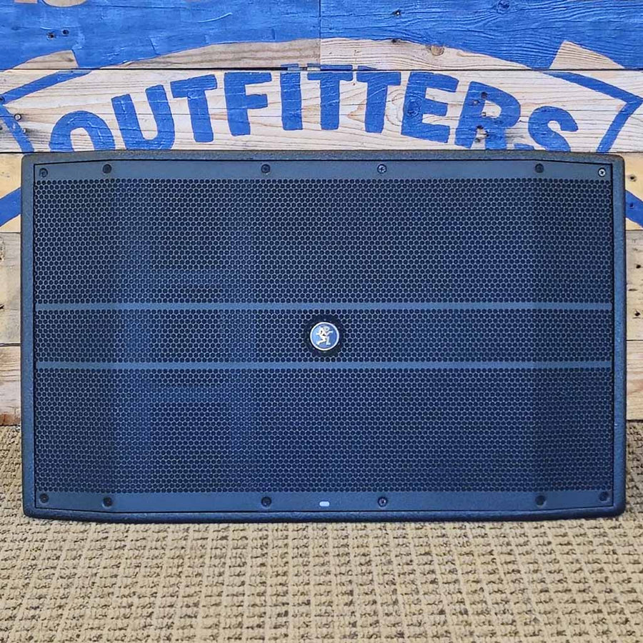 Open Box Mackie DRM12A Powered Line Array Loudspeakers