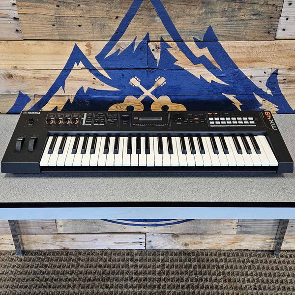 Used Yamaha MX49 Synthesizer Yamaha Portable Keyboards This Yamaha