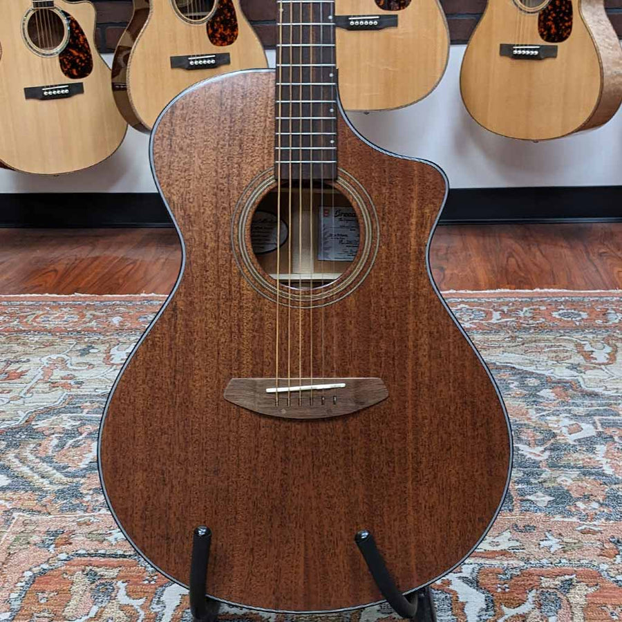 B Stock Breedlove Wildwood Concert Satin CE Acoustic Guitar - Mahogany Stain