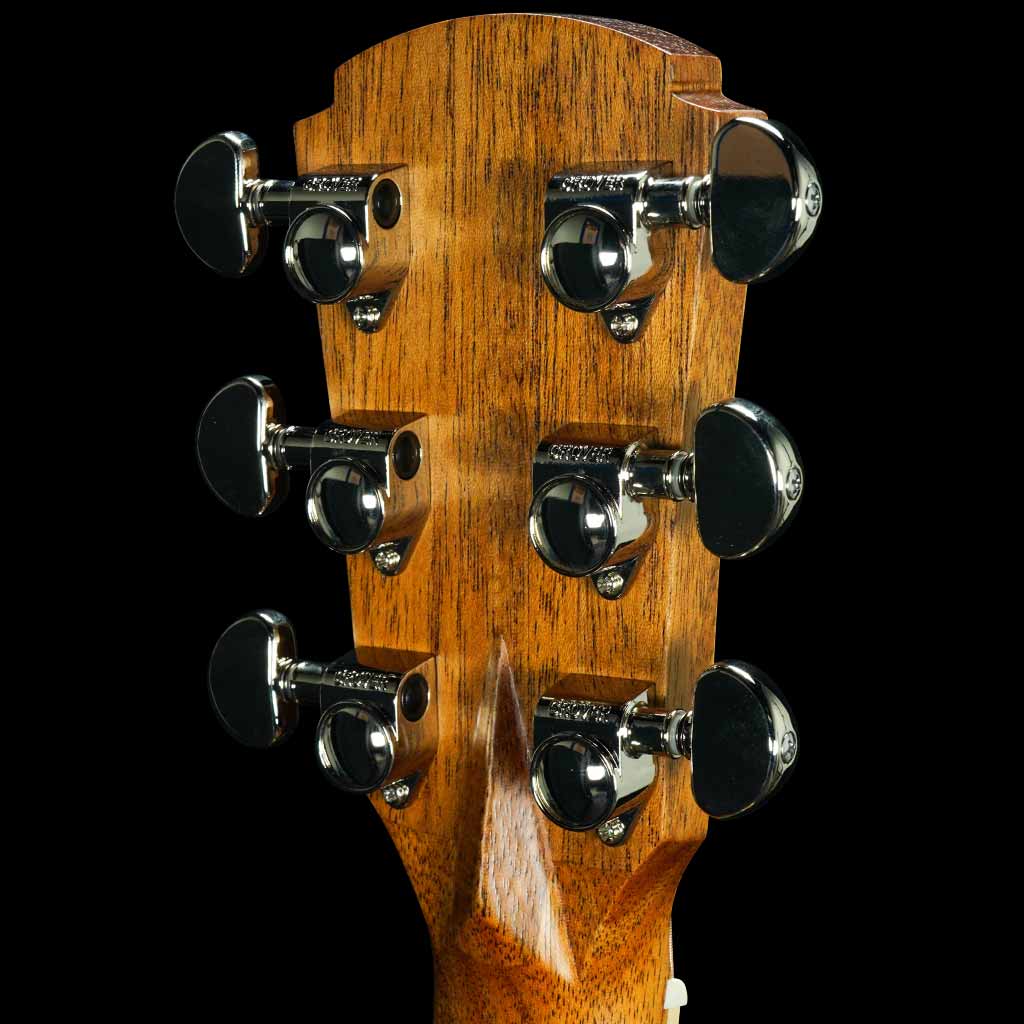 Cole Clark Studio AN Redwood and Queensland Maple Acoustic Guitar