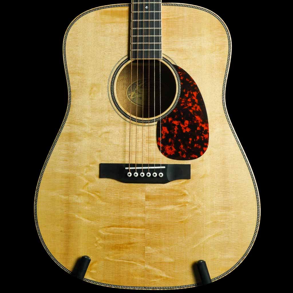 Larrivee Custom D-50 Bearclaw Spruce and Mahogany Traditional Series Acoustic Guitar