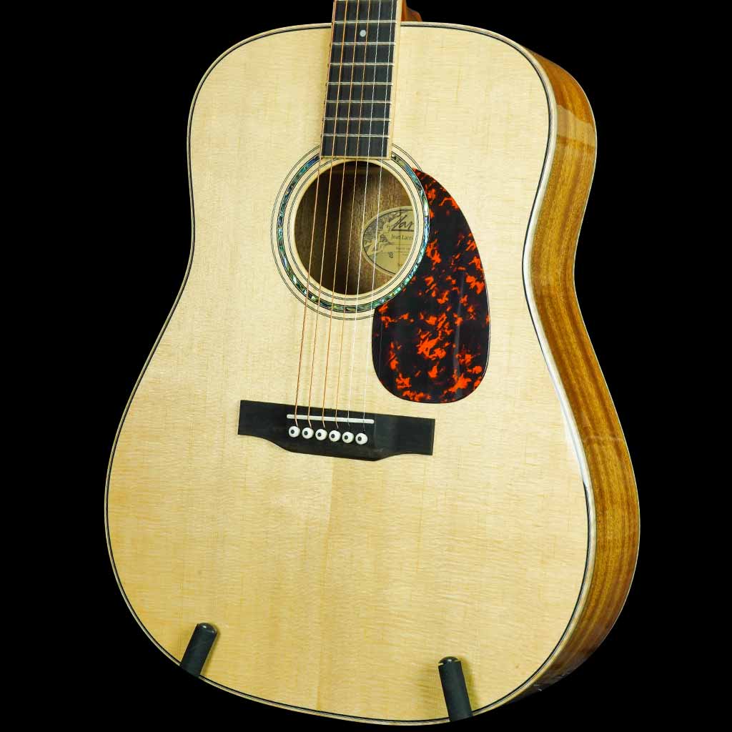 Larrivee D-05 Select Mahogany Series Acoustic Guitar
