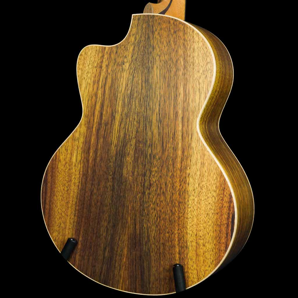 Lowden Guitars S-34C Sitka Spruce/Koa Acoustic Guitar Lowden Guitars  Acoustic Guitar Lowden Original series represents the heritage of George  Lowden's first range of instruments dating back to 1976. Available in all of