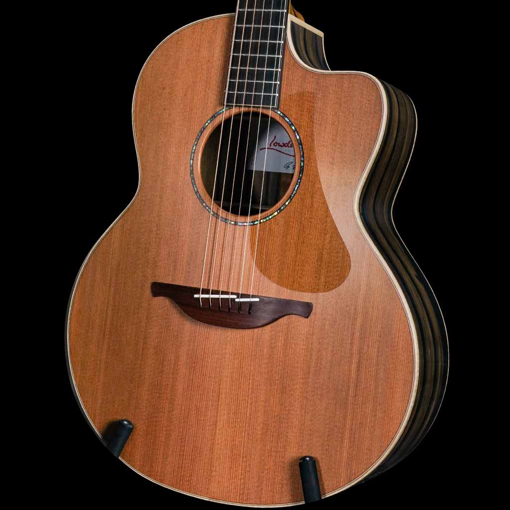 Lowden F-35c Sinker Redwood and Ebony Acoustic Guitar with Body Bevel