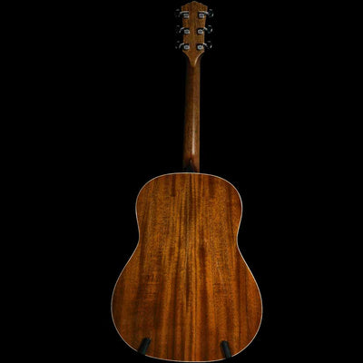 Taylor Gold Label 517e Sitka Spruce and Tropical Mahogany Modified Grand Pacific Acoustic Guitar in Sunburst with Cream Pickguard