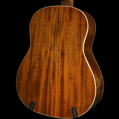 Taylor Gold Label 517e Sitka Spruce and Tropical Mahogany Modified Grand Pacific Acoustic Guitar in Sunburst with Cream Pickguard