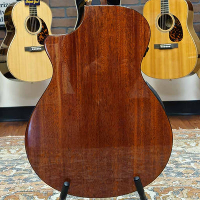 Used Breedlove Solo Pro Concerto CE Acoustic Bass w/ Case