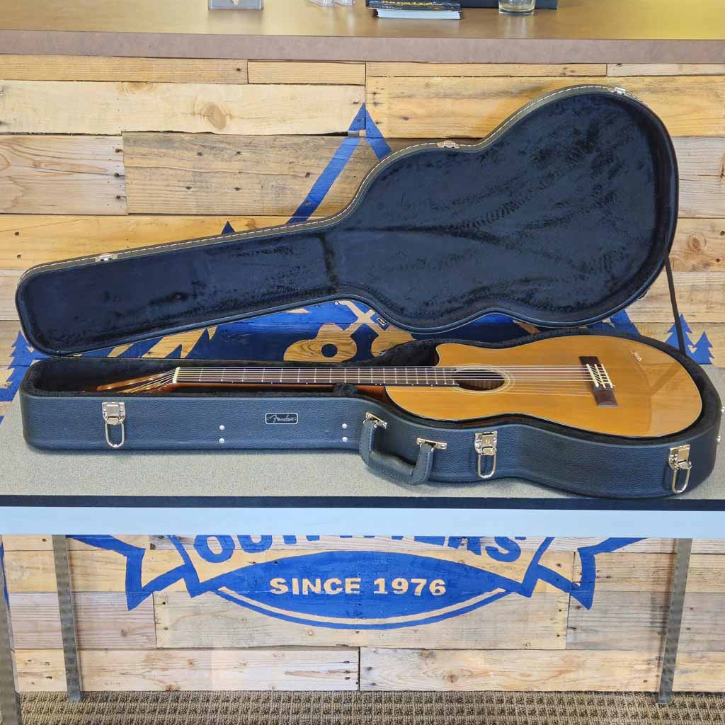 Used Fender CN-140 SCE Acoustic Electric Nylon Guitar with Case