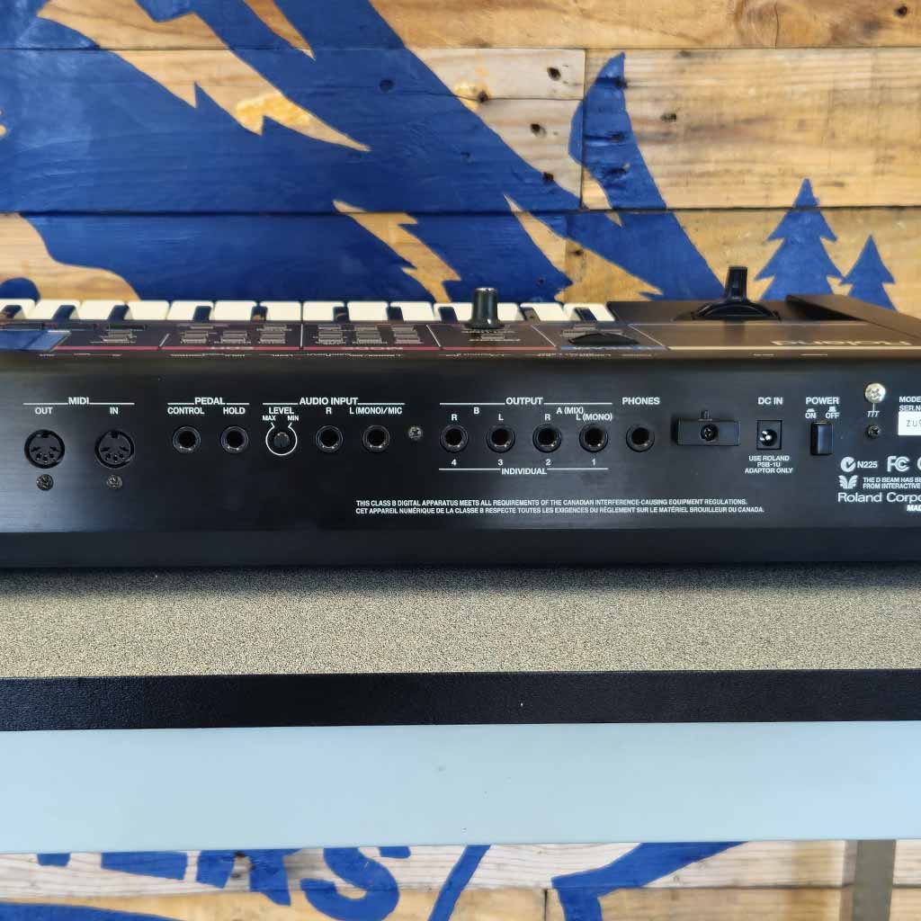 Used Roland Juno-G 61 Key Workstation Keyboard
