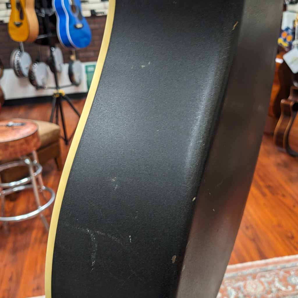 Used Yamaha APX7 Acoustic Guitar