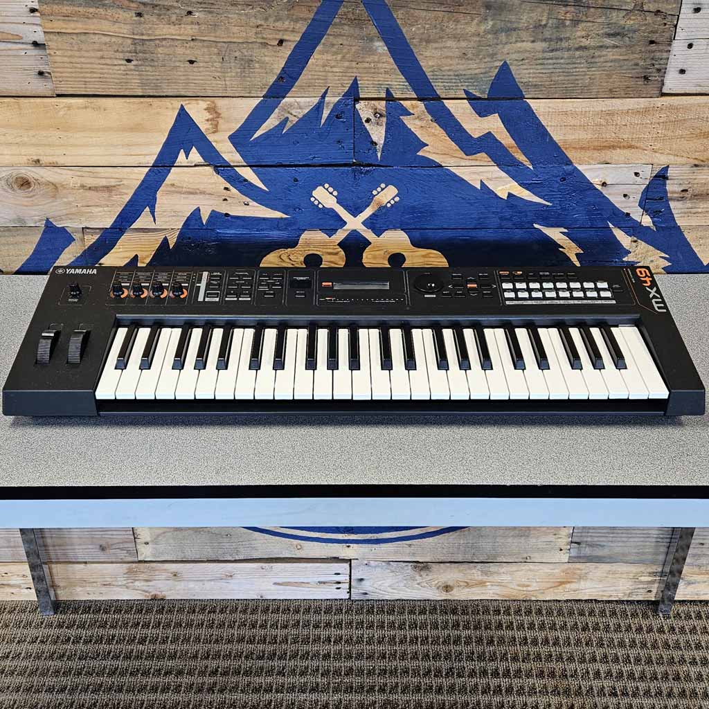 Used Yamaha MX49 Synthesizer Yamaha Portable Keyboards This Yamaha