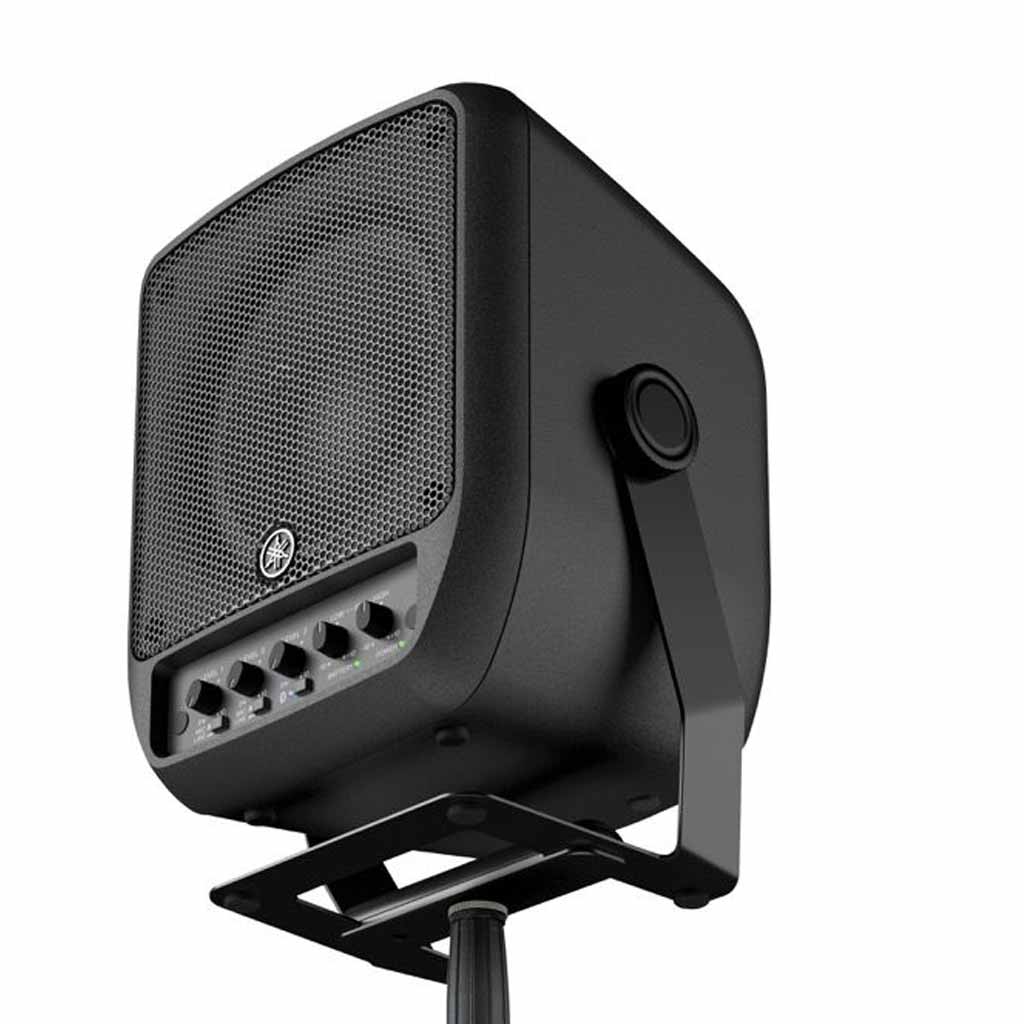 Yamaha STAGEPAS 100 BTR Portable Battery Powered PA System Yamaha