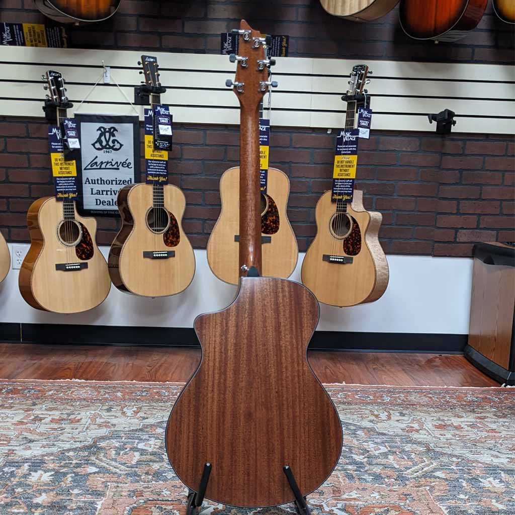 B Stock Breedlove Wildwood Concert Satin CE Acoustic Guitar - Whiskey Burst