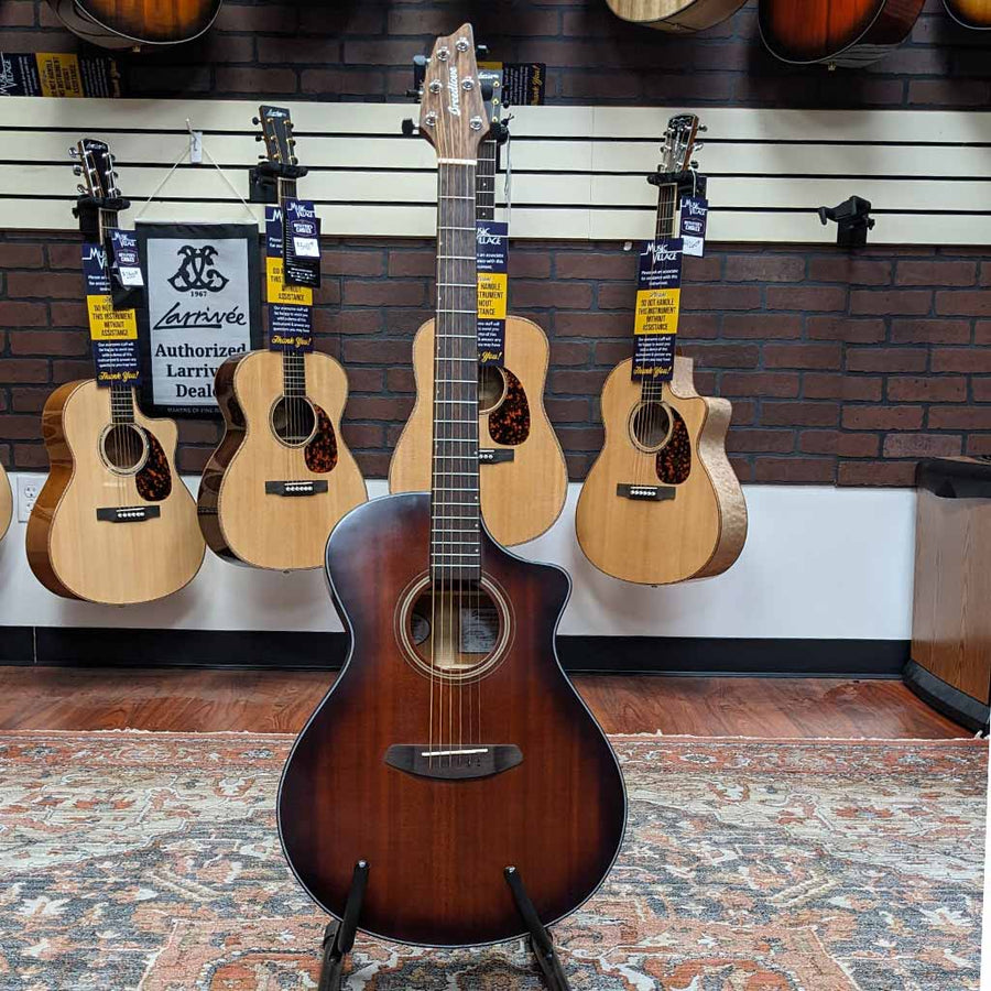 B Stock Breedlove Wildwood Concert Satin CE Acoustic Guitar - Whiskey Burst