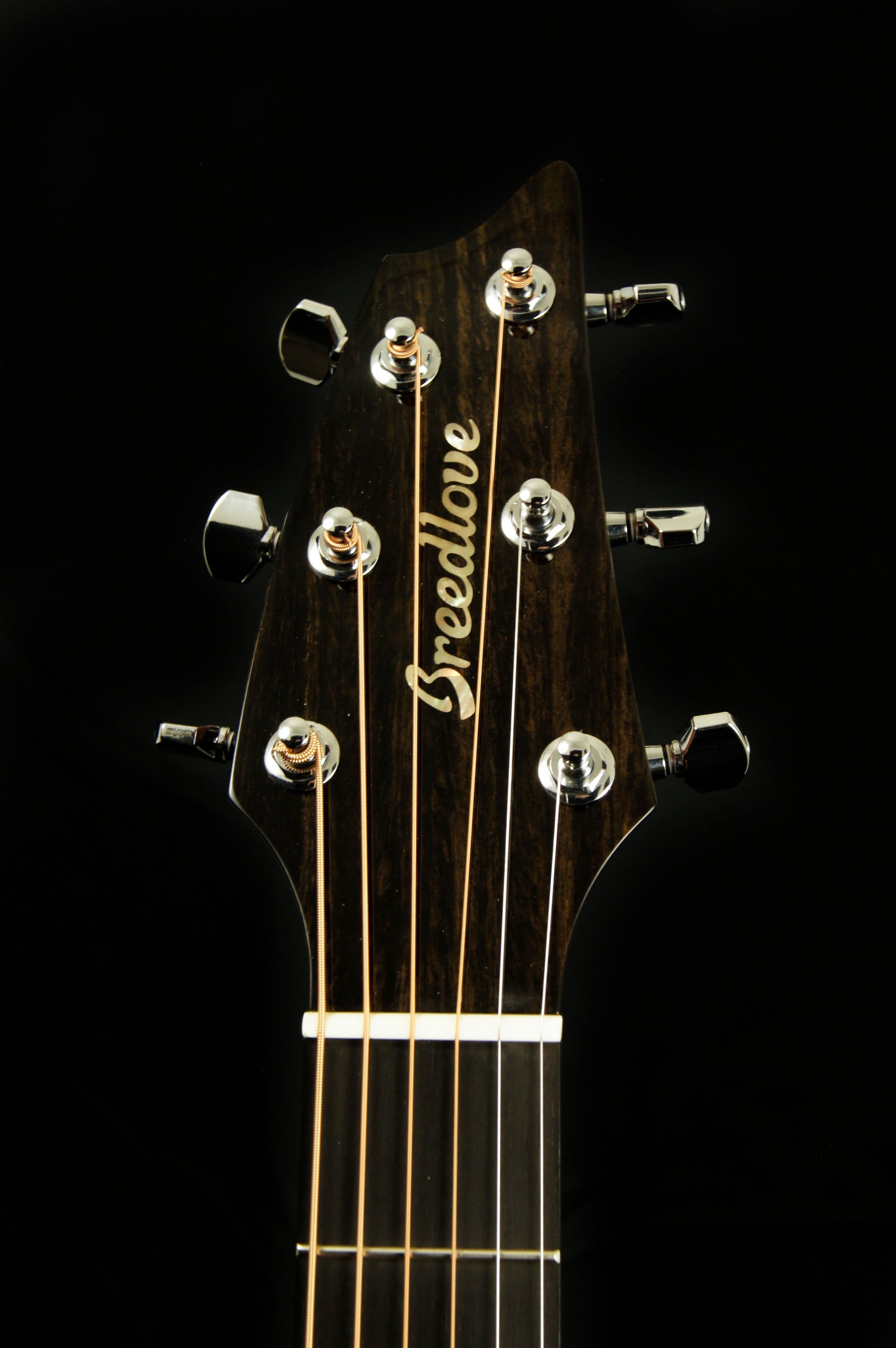 Breedlove Custom Built Sinker Redwood/Walnut Concert CE Acoustic Guitar