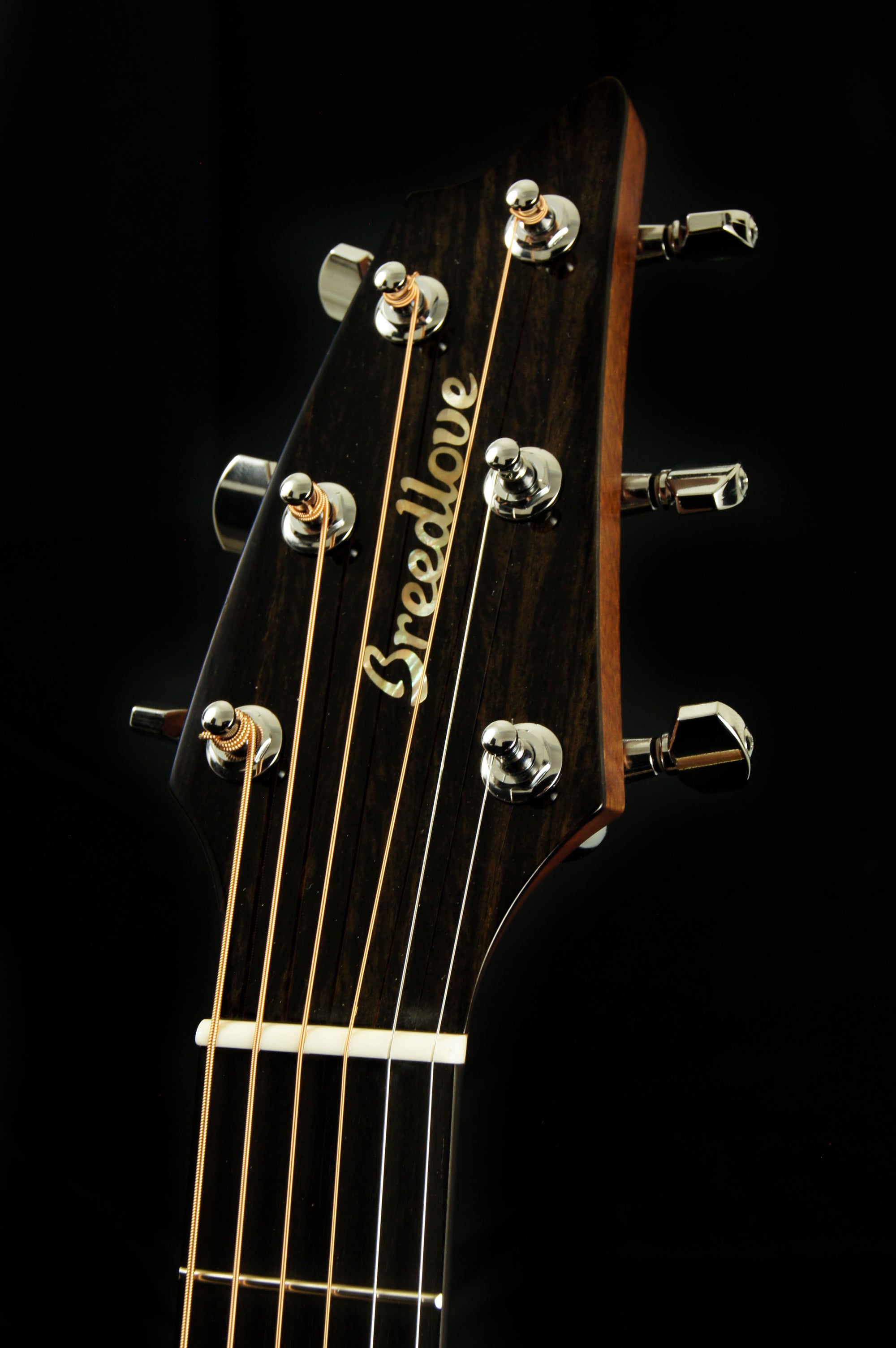 Breedlove Custom Built Sinker Redwood/Walnut Concert CE Acoustic Guitar