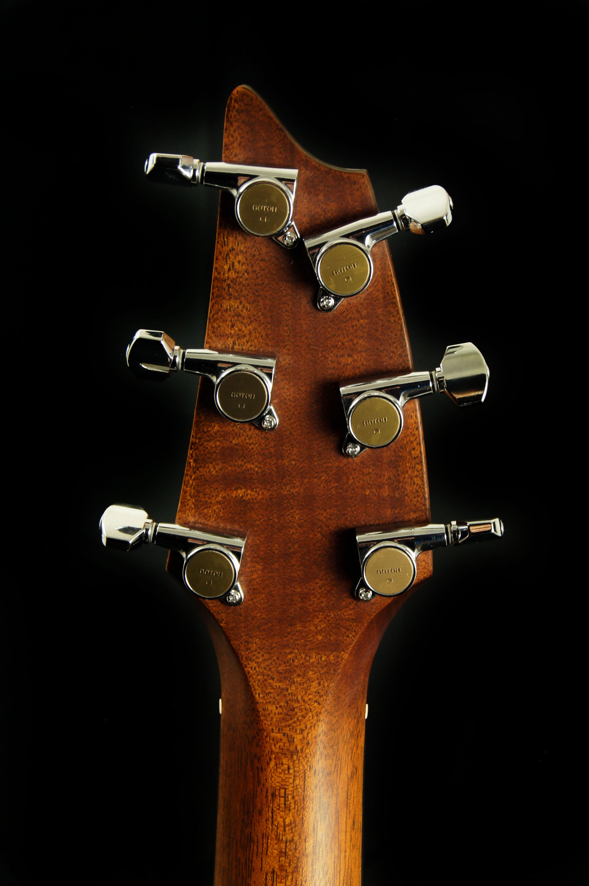 Breedlove Custom Built Sinker Redwood/Walnut Concert CE Acoustic Guitar