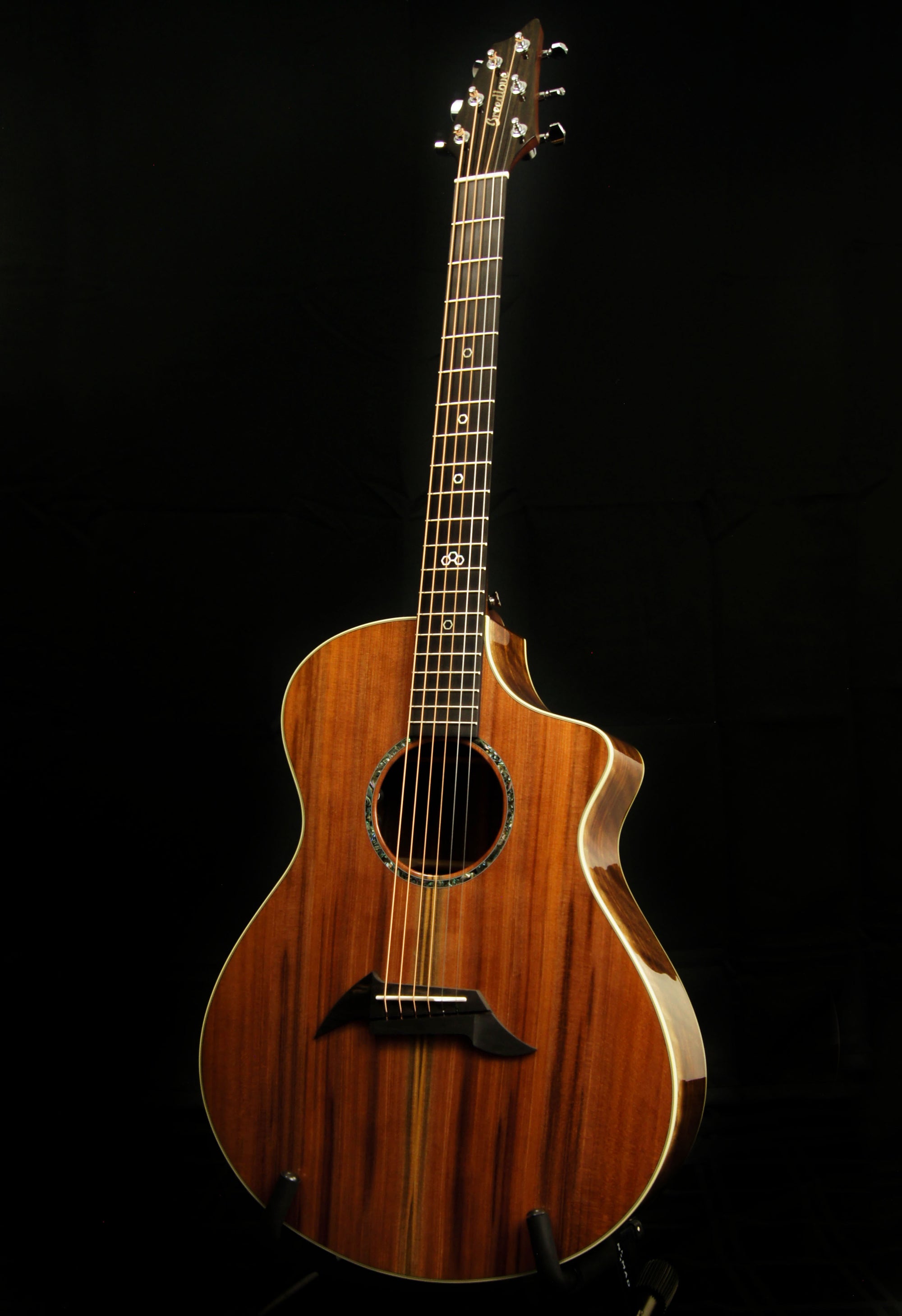 Breedlove Custom Built Sinker Redwood/Walnut Concert CE Acoustic Guitar