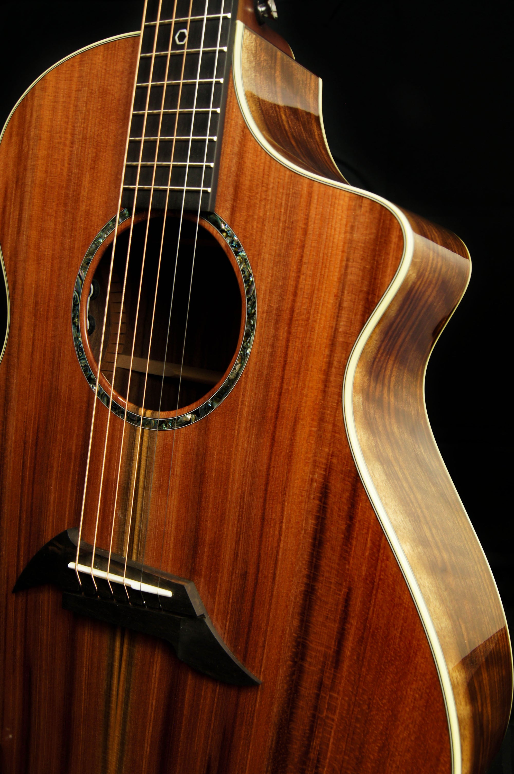 Breedlove Custom Built Sinker Redwood/Walnut Concert CE Acoustic Guitar