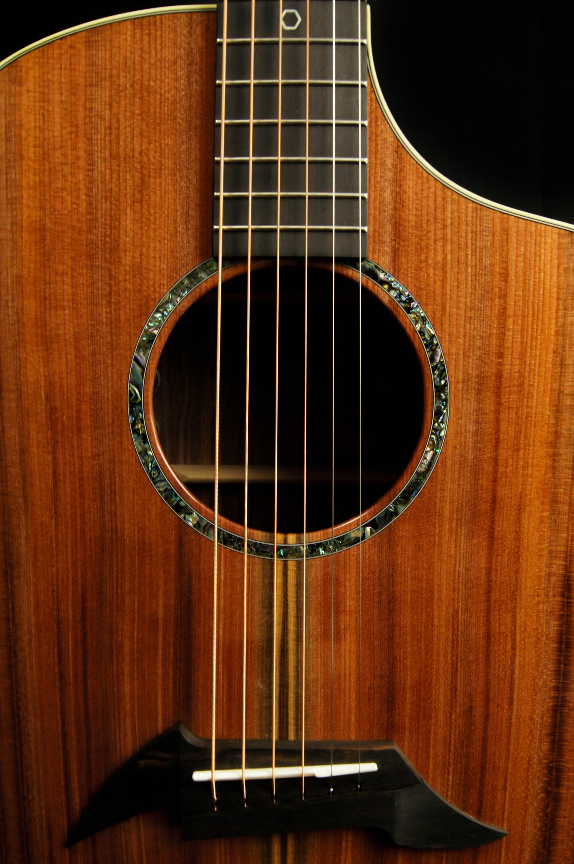 Breedlove Custom Built Sinker Redwood/Walnut Concert CE Acoustic Guitar