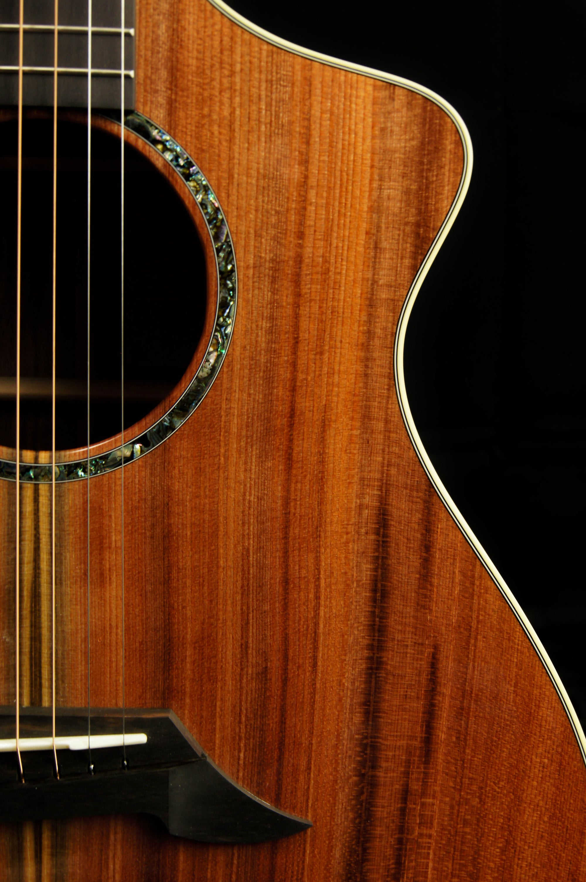 Breedlove Custom Built Sinker Redwood/Walnut Concert CE Acoustic Guitar