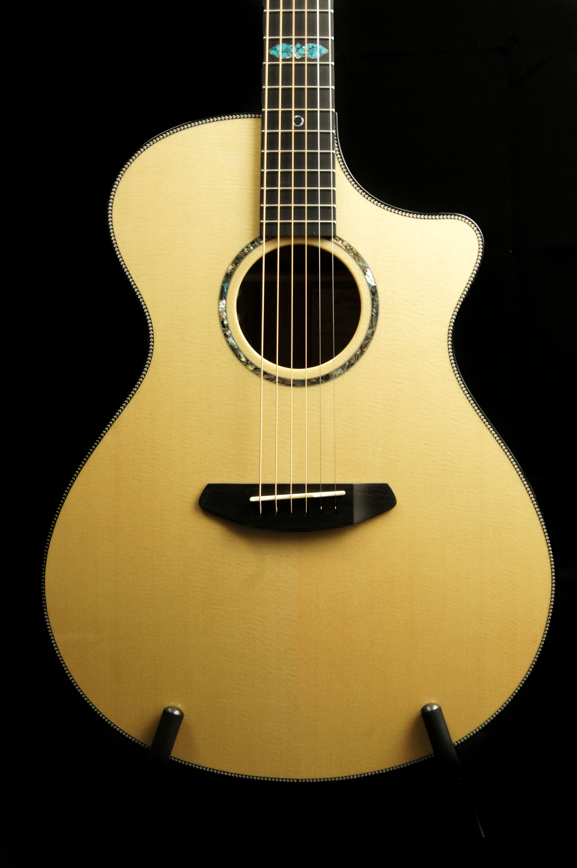 Breedlove Custom Built Sitka Spruce/Myrtlewood Concerto CE Acoustic Electric Guitar