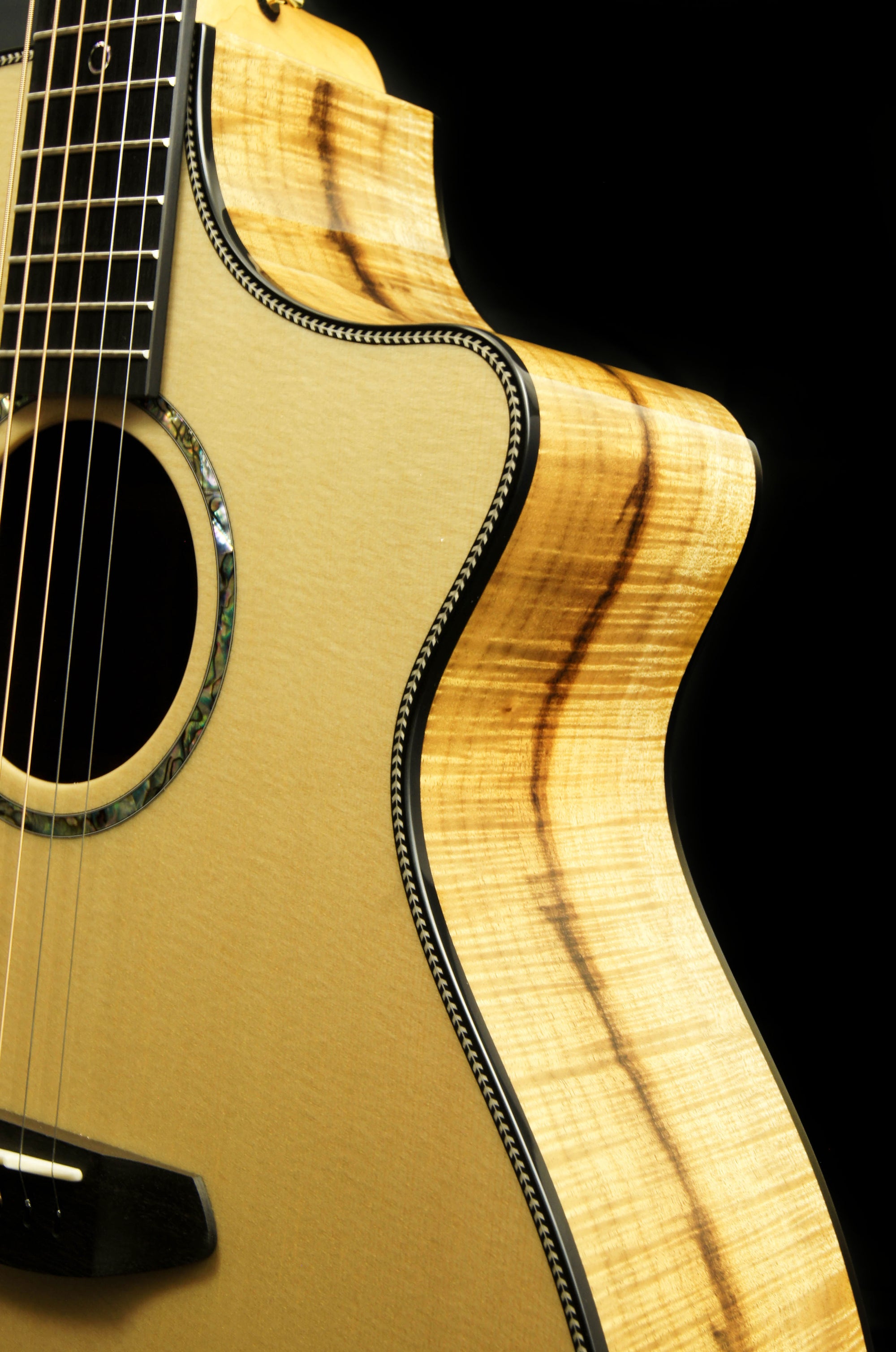 Breedlove Custom Built Sitka Spruce/Myrtlewood Concerto CE Acoustic Electric Guitar