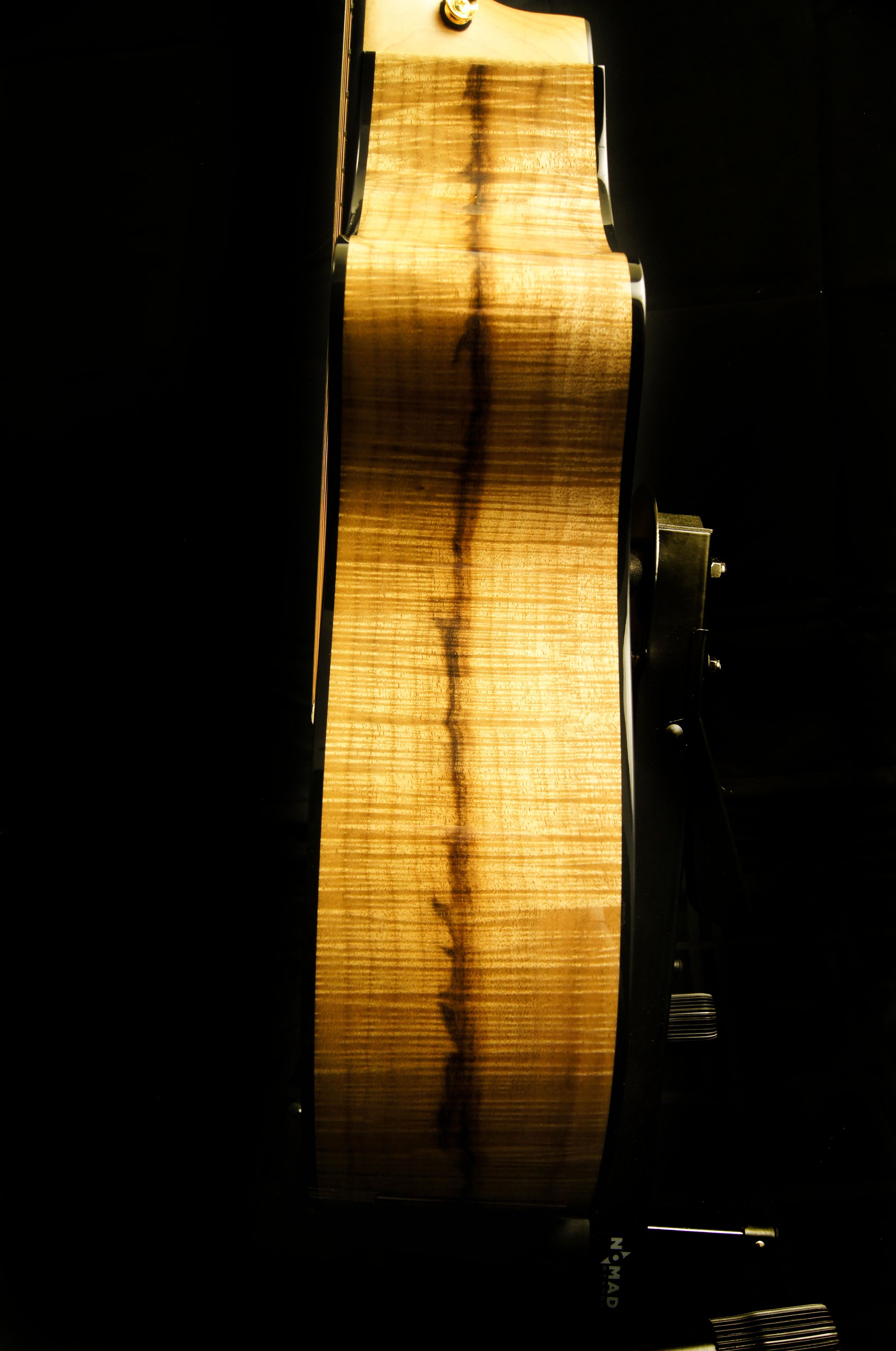 Breedlove Custom Built Sitka Spruce/Myrtlewood Concerto CE Acoustic Electric Guitar