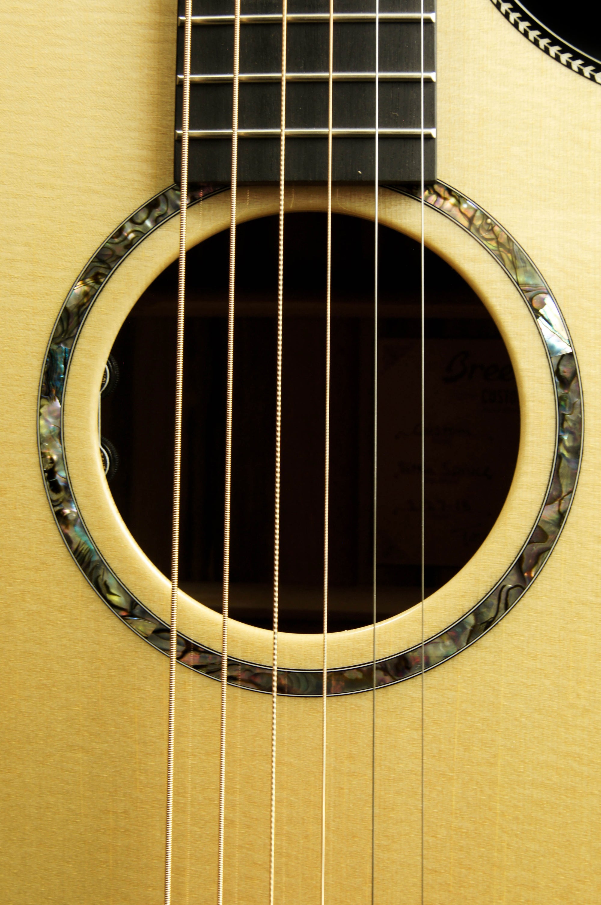 Breedlove Custom Built Sitka Spruce/Myrtlewood Concerto CE Acoustic Electric Guitar