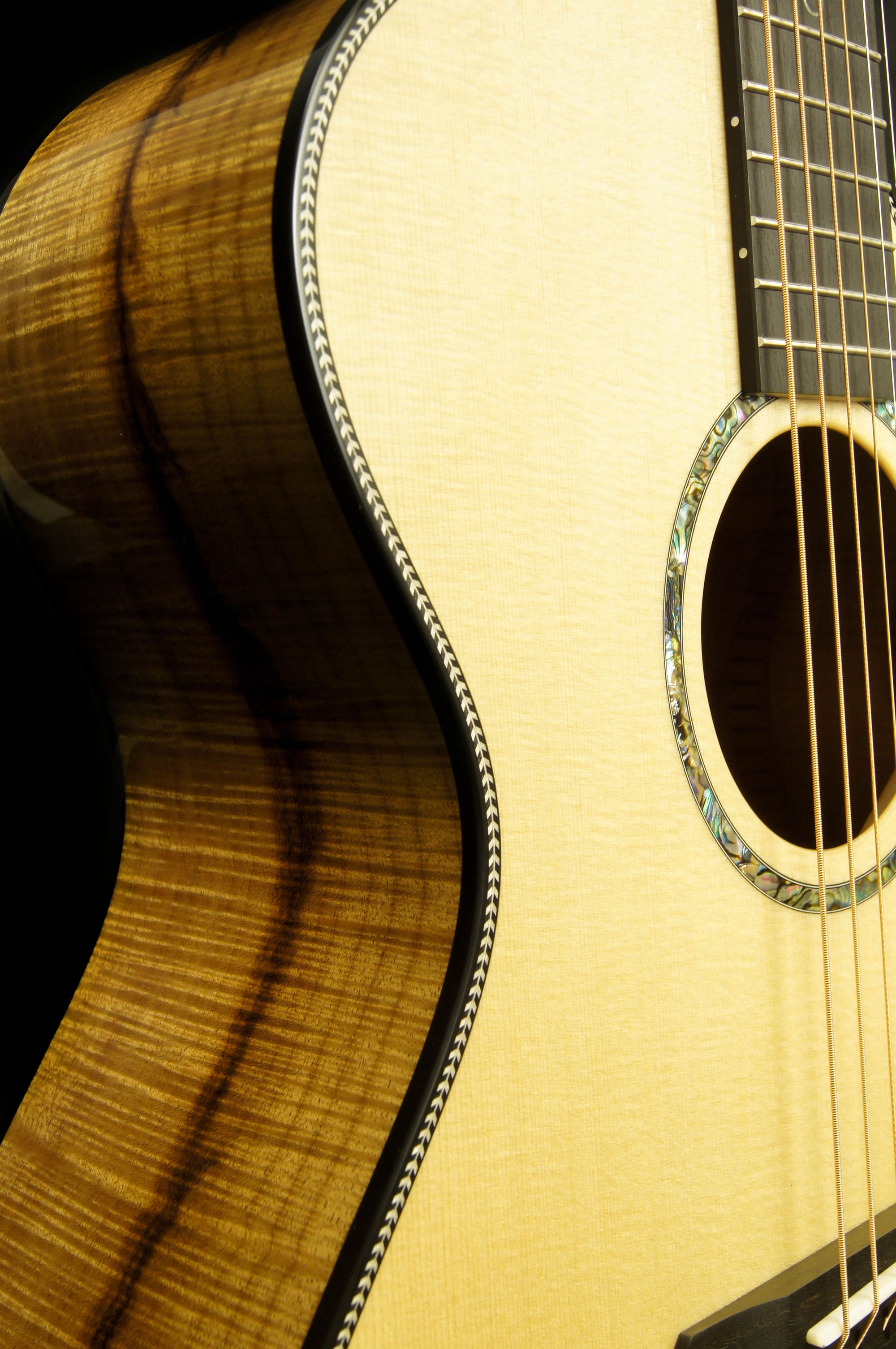 Breedlove Custom Built Sitka Spruce/Myrtlewood Concerto CE Acoustic Electric Guitar