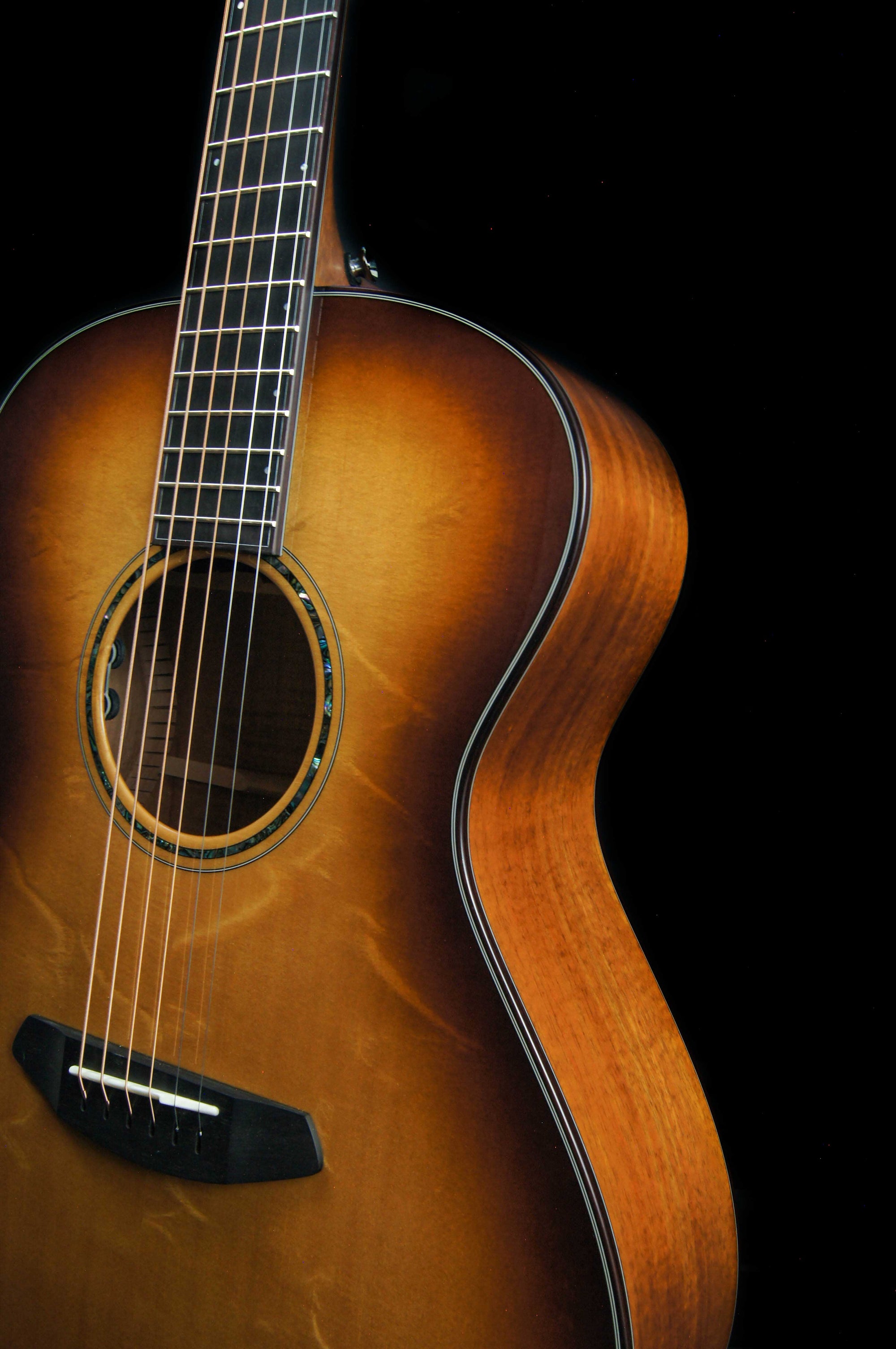 Breedlove Masterclass Custom Concert Bearclaw Spruce/Koa Acoustic Guitar