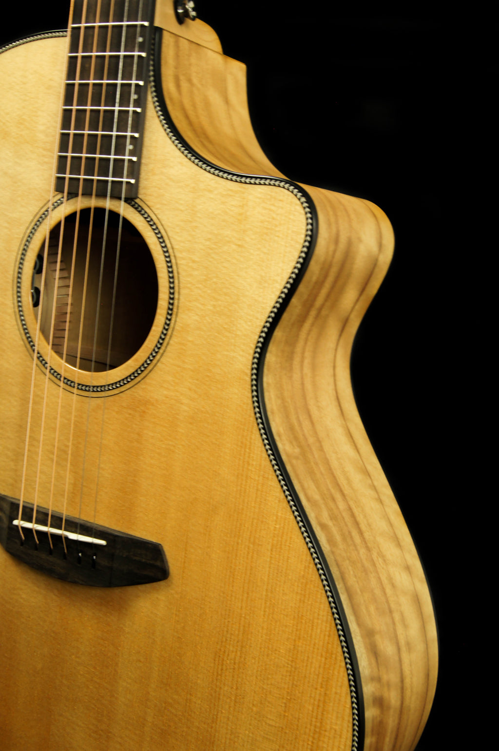 Breedlove Oregon Series Concerto CE Sitka Spruce/Myrtlewood Acoustic Electric Guitar - Includes Case