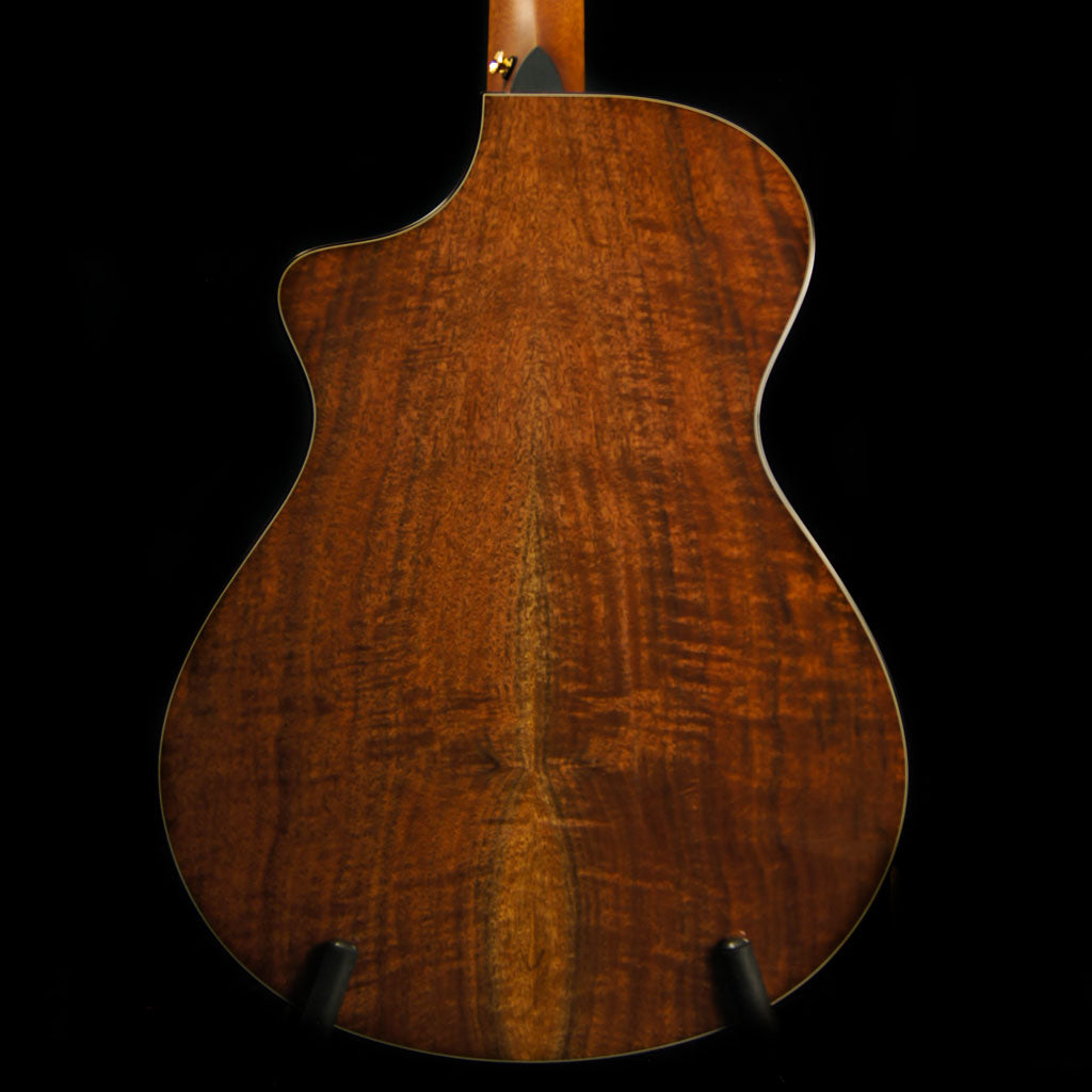 Breedlove Premier Concert Cutaway w/Solid Port Orford Cedar Top and Solid Walnut Back and Sides in Cognac Burst