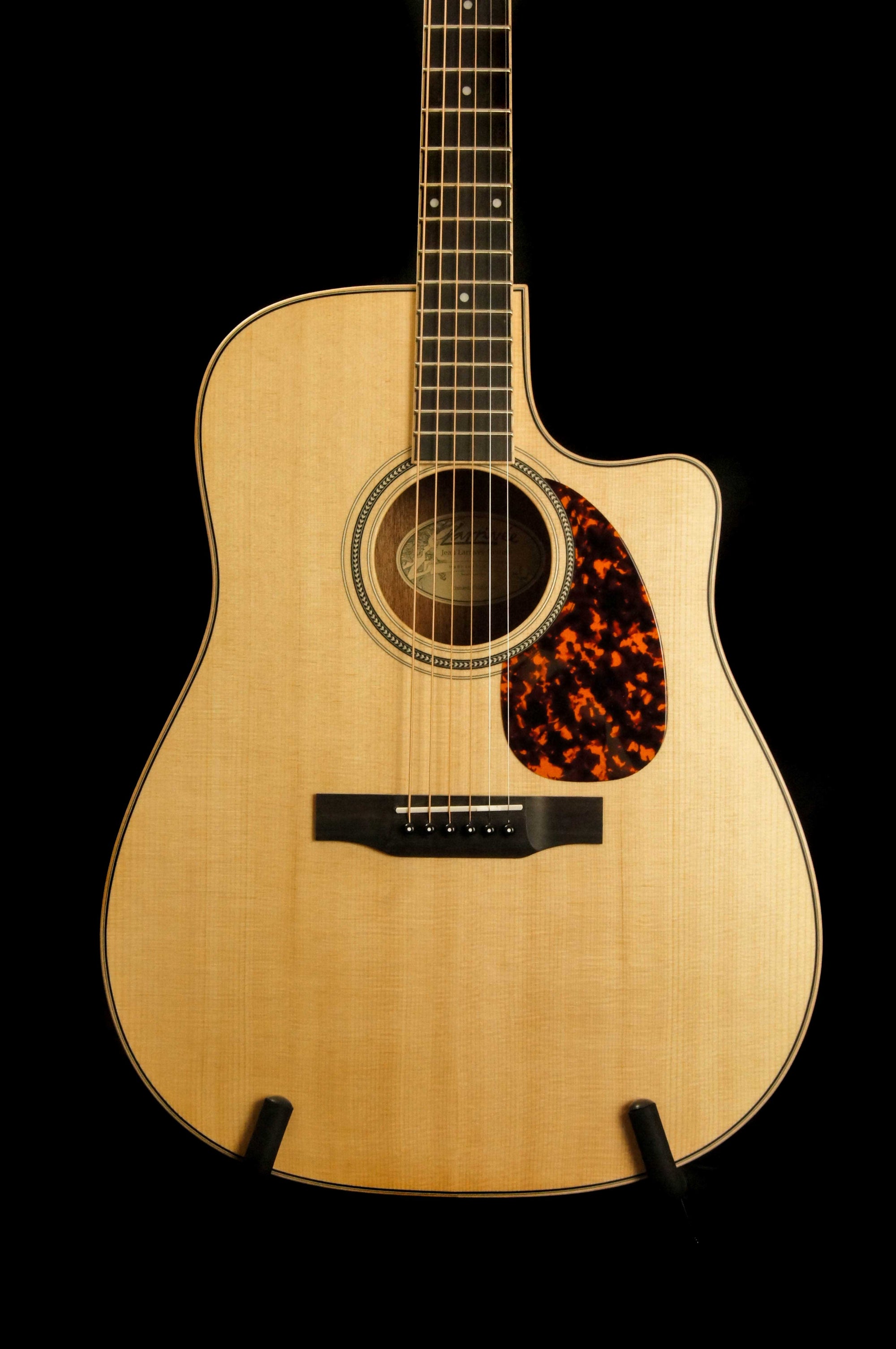 Larrivee DV-03 Sitka Spruce/Mahogany Dreadnought Acoustic Guitar