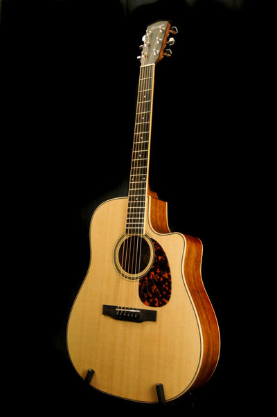 Larrivee DV-03 Sitka Spruce/Mahogany Dreadnought Acoustic Guitar