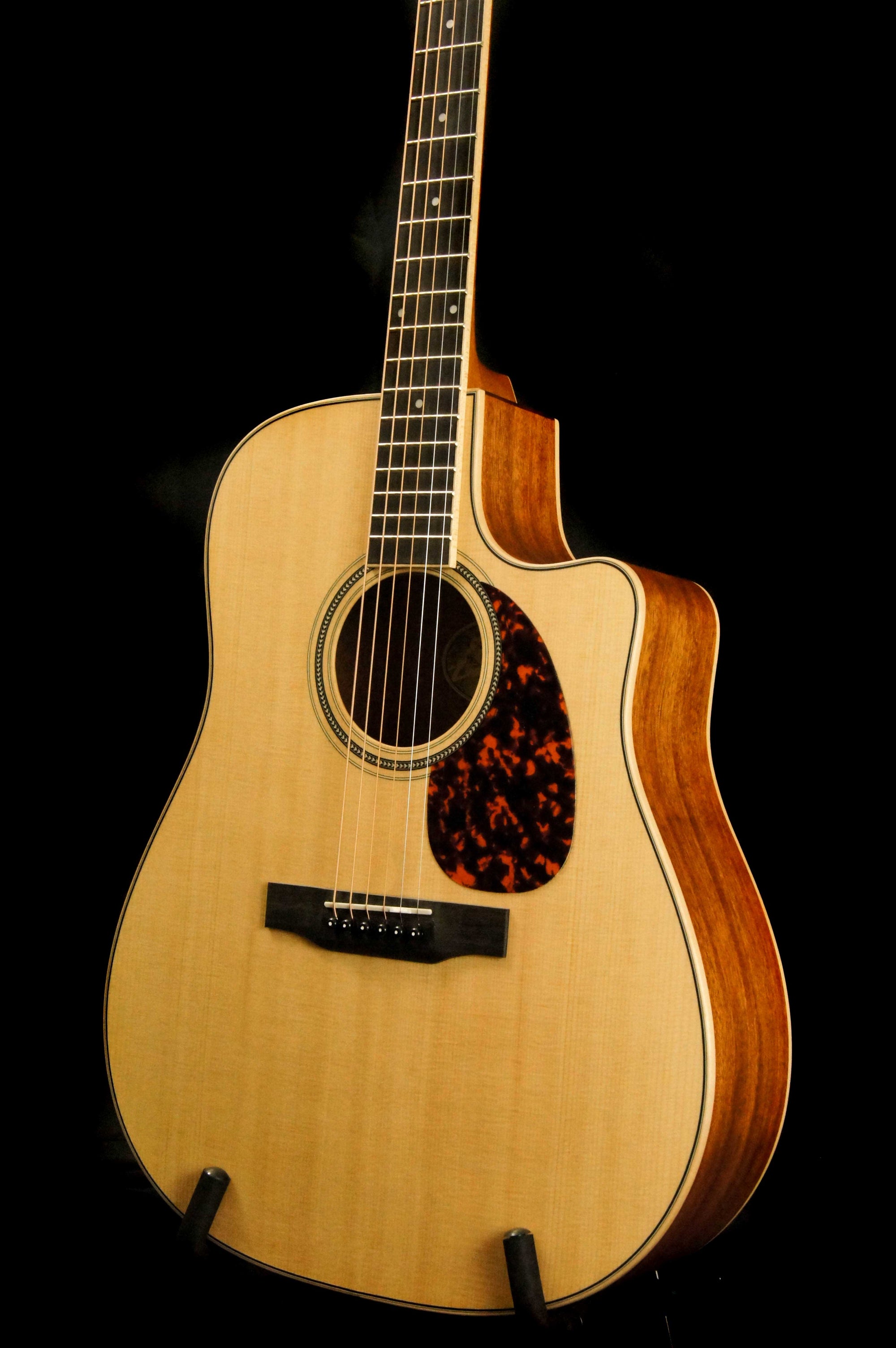 Larrivee DV-03 Sitka Spruce/Mahogany Dreadnought Acoustic Guitar