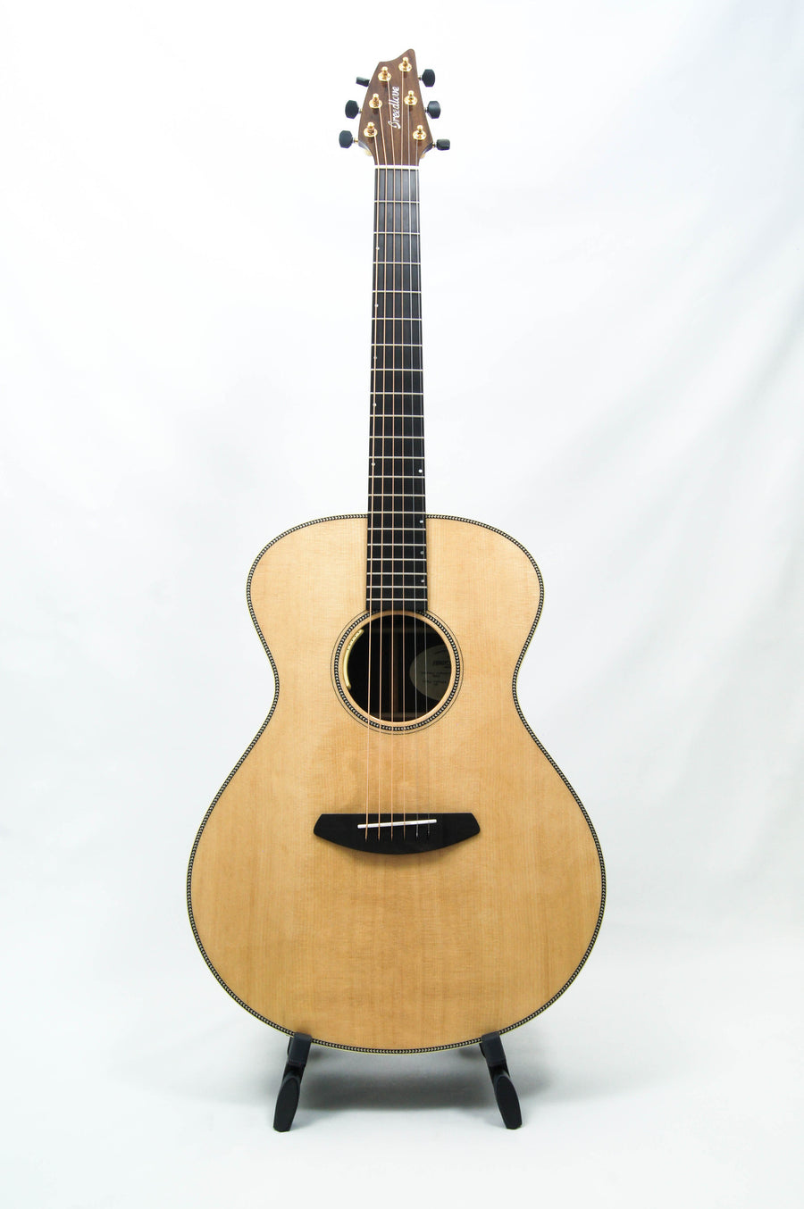 Breedlove Journey Concert Acoustic Electric Guitar