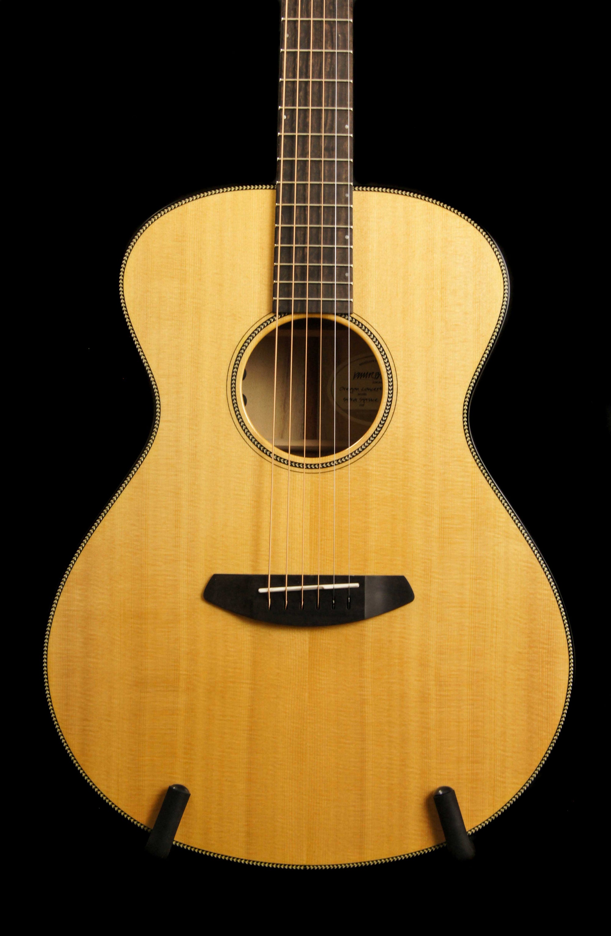 Breedlove Oregon Concert Sitka Spruce/Myrtlewood Acoustic Electric Guitar - Includes Case