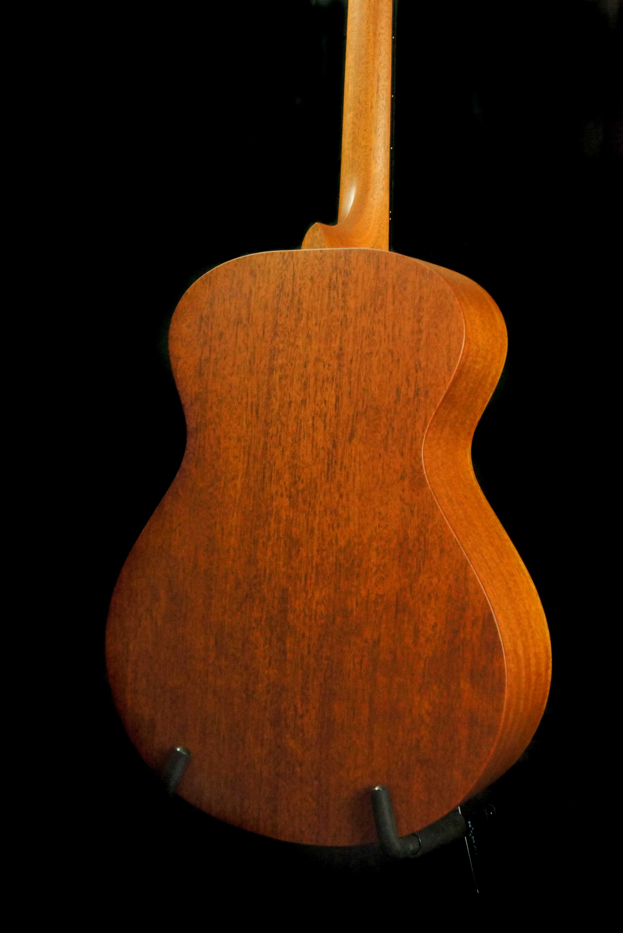 Breedlove USA Concerto Sun Light Sitka Spruce/Mahogany Acoustic Electric Guitar - Includes Case