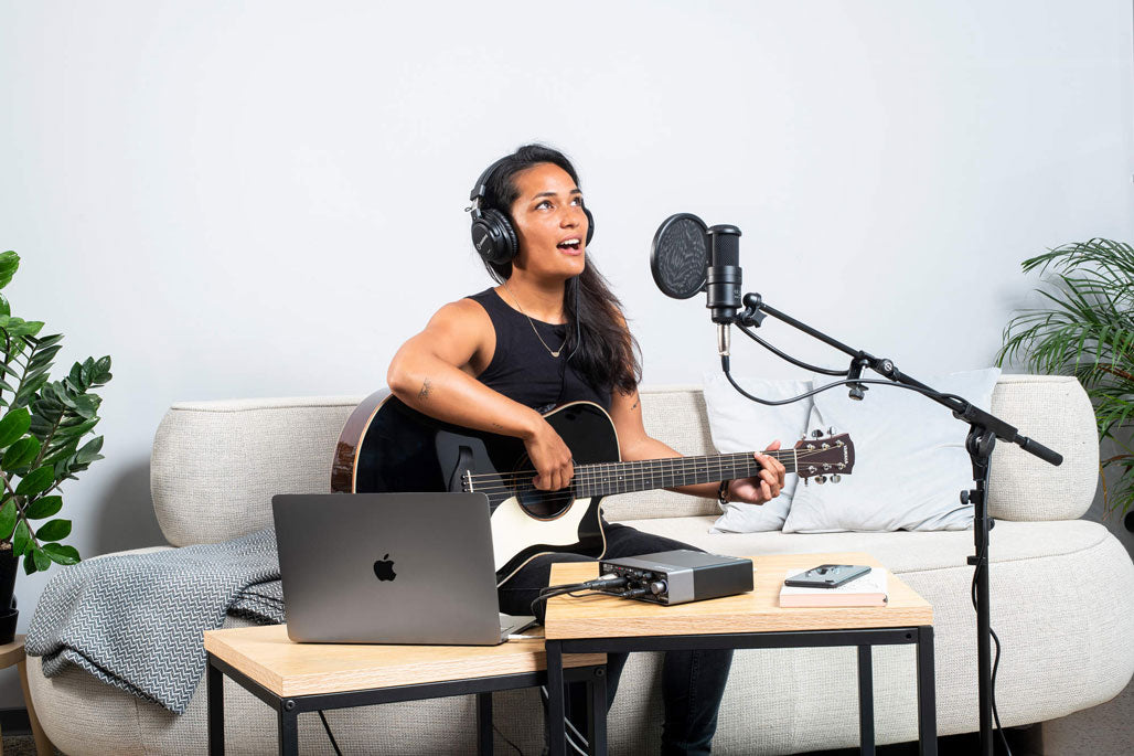 Steinberg UR22C Recording Pack w/Headphones and Condenser Microphone